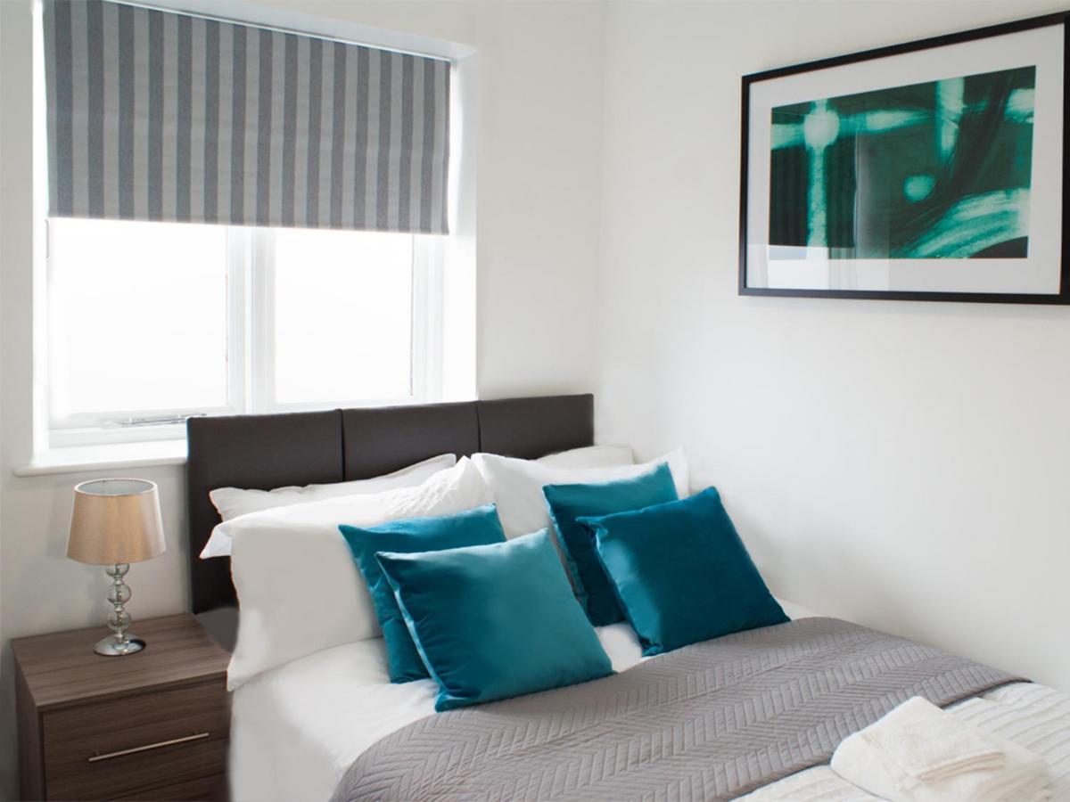 הוילה קטרינג East Midland House Free Private Parking Fast Wifi Smart Tv With Garden מראה חיצוני תמונה