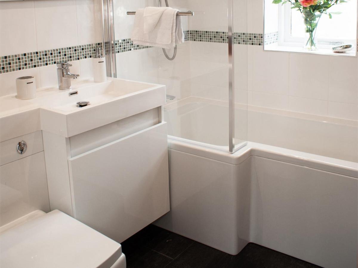 הוילה קטרינג East Midland House Free Private Parking Fast Wifi Smart Tv With Garden מראה חיצוני תמונה